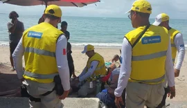 Turista sofre parada cardiorrespiratória na Praia de Ponta Verde e é socorrido