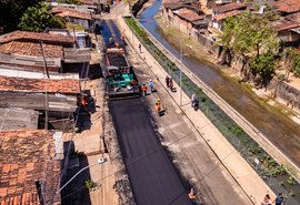 Motociclista mostra novo acesso ao Vale Reginaldo após obras de pavimentação