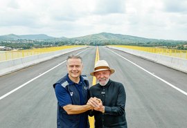 Renan Filho tem audiência com Lula antes do anúncio da nova CNH