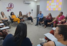 Basile promove rodas de conversas com maceioenses na Pajuçara