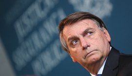 Bolsonaro muda discurso e diz que poderá se vacinar