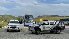 Jovem é presa com 18 kg de maconha dentro de ônibus em União dos Palmares