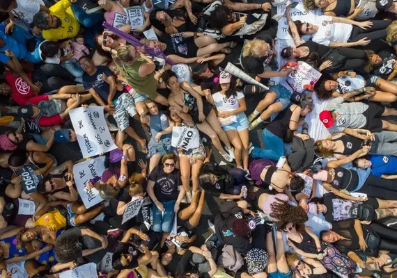 Brasil vai às ruas contra feminicídio e Maceió acompanha mobilização nacional