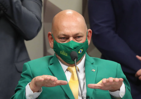 Abertura de uma investigação no MPF é solicitada por Renan contra Luciano