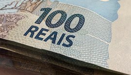 Dólar volta a cair e atinge R$ 5,07, menor valor em um mês
