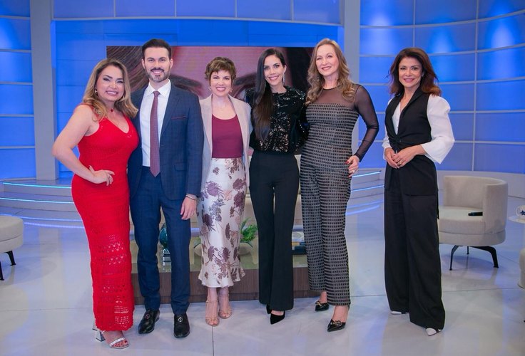 Analice Nicolau se reinventa após crise do climatério e lança e-book no programa de Daniela Albuquerque