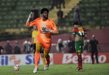 Hugo Souza é chamado para Seleção após lesão de Alisson no Liverpool