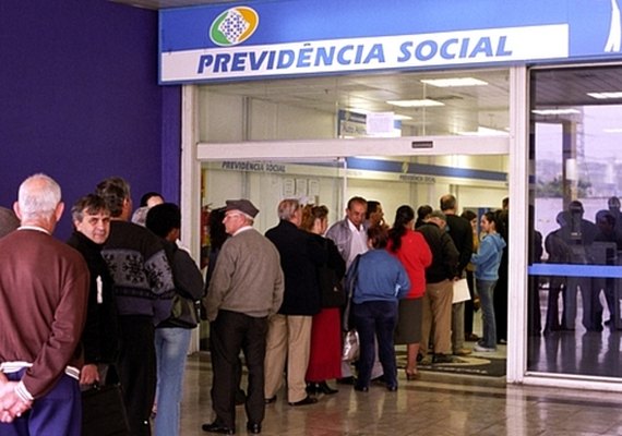 Aposentados do INSS devem ter reajuste de 3,3% a partir do ano que vem