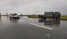 Ambulância do Samu bate em caminhão no município da Barra de São Miguel