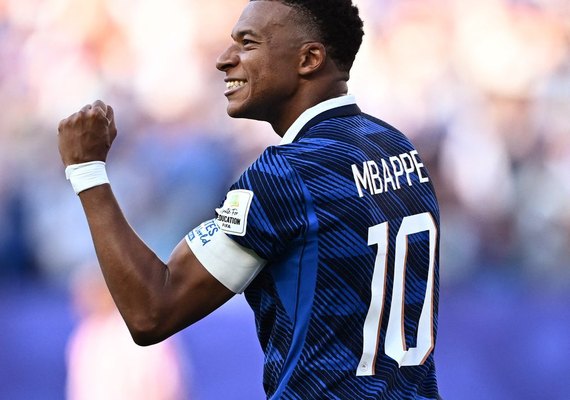 Futebol, política e personagens improváveis: os destaques da Copa até agora