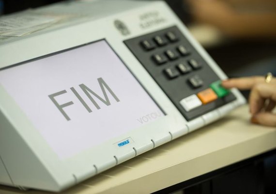 Eleição presidencial: mulheres são maioria entre votos brancos e nulos