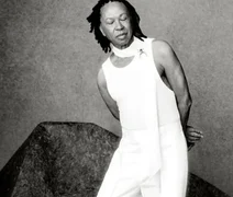 Djavan anuncia turnê comemorativa de 50 anos com shows em 11 capitais em 2026