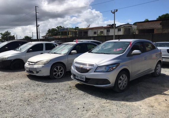 Veículos que serão leiloados podem ser visitados presencialmente até hoje