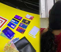 Mulher perde documentos em clínica e tem cartões usados em compras