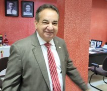 Regateano histórico avança com projeto para conquistar sétimo mandato de deputado