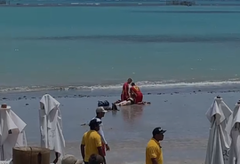 Vídeo: Idoso morre após se afogar na praia de Ipioca, em Maceió