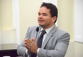 Reeleição de Marcelo Victor na ALE afirma seu grupo em AL