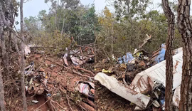 Avião de pequeno porte cai em Campo Grande e deixa duas pessoas mortas