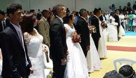Casamento coletivo em Penedo formaliza união de 82 casais