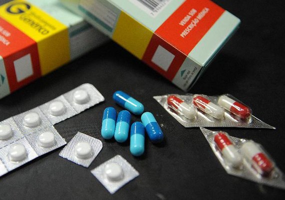 Senado debate adiamento do reajuste de preços de medicamentos