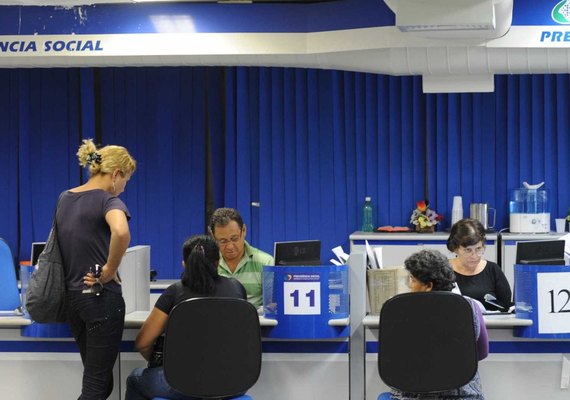 Governo deve cortar mais de R$ 5 bi de benefícios irregulares do INSS