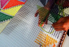 Pano dobrável produzido por artesãs da Barra Nova ganha Prêmio Objeto Brasileiro