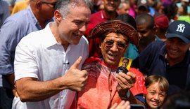 Renan reúne prefeitos no Sertão e destaca pacote bilionário de investimentos para AL