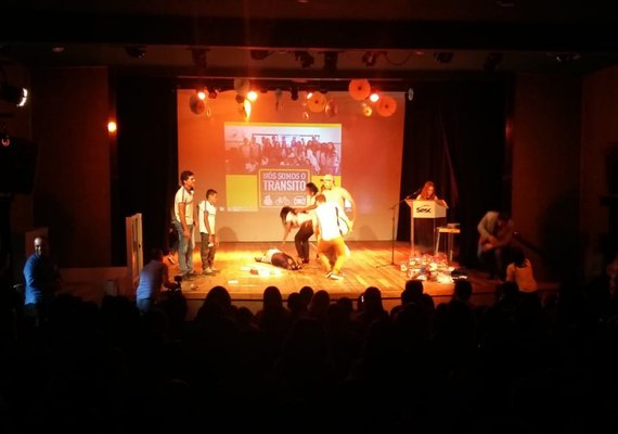 Arapiraca sedia 1ª Mostra Cultural de Educação para o Trânsito