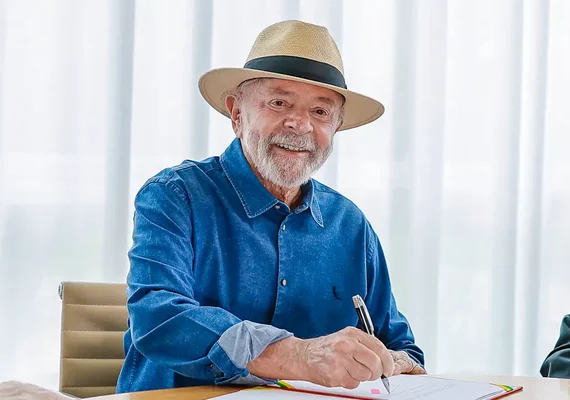 Lula tem melhora progressiva e ótimo estado, diz boletim médico