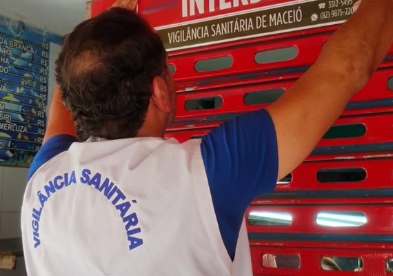 Frigorífico é interditado no Jacintinho com 80 kg de carne estragada