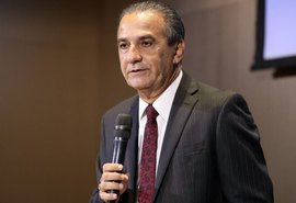 Renan Calheiros pede que postagens de Silas Malafaia nas redes sociais sejam analisadas