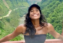 Situação de brasileira acidentada em vulcão na Indonésia segue incerta