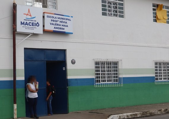 Grave: Jovens cadeirantes estão fora de escola municipal por falta de ônibus adequado