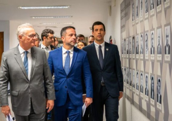 Grupo governista adota ofensiva calculada contra JHC em Alagoas