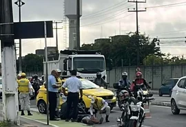 Ciclista é atingido por ônibus no Benedito Bentes, parte alta de Maceió