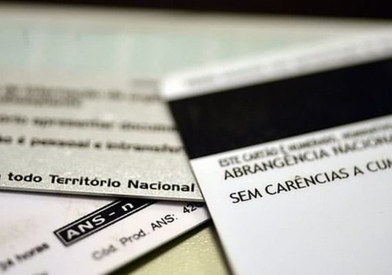 Procon multa Unimed após reajuste de quase 50% para idoso
