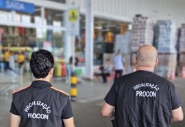 Procon Maceió notifica supermercado após cliente ser atingida por palete