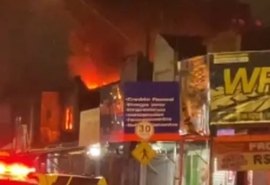 Incêndio destrói loja de peças no Centro de Maceió e deixa bombeiro ferido durante nova ocorrência
