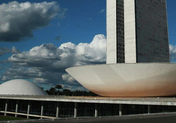 Câmara acelera PEC que reduz carga semanal para 40 horas