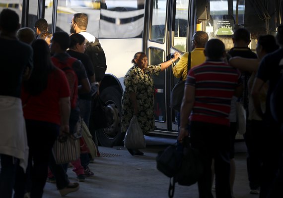 Justiça garante desconto e gratuidade em passagens interestaduais para idosos