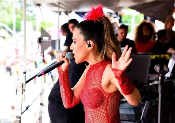 ﻿‘Fugiu do meu controle’, revela Wanessa, após ter bloco interrompido; entenda