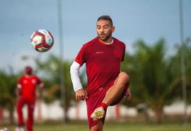 Presidente do CRB demonstra interesse em renovar com o meia Diego Torres