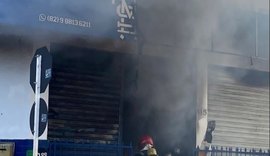 Incêndio atinge mercadinho no bairro da Ponta Grossa, em Maceió