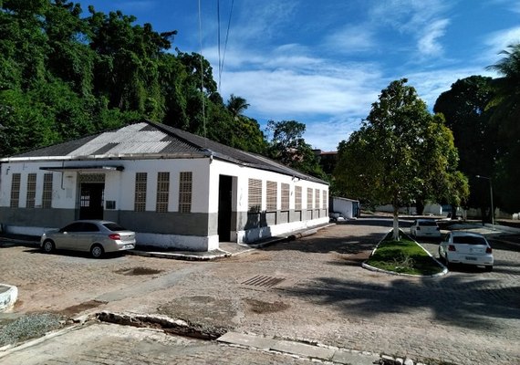 Limpeza de aqueduto afeta abastecimento de água em dez bairros de Maceió