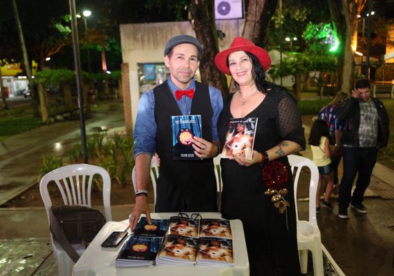Lançamentos de livros e apresentações musicais marcam o segundo dia da Fliara