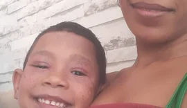 Menino de 8 anos está há quatro meses sem remédio para dermatite