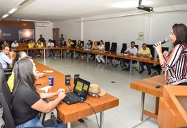 Prefeitura promove palestra para servidores públicos