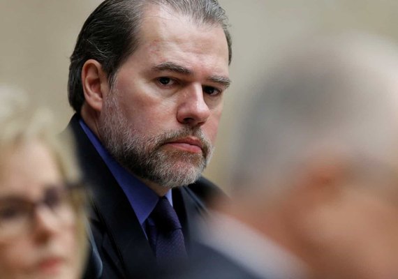 Procuradores reagem à decisão de Toffoli em suspender processos