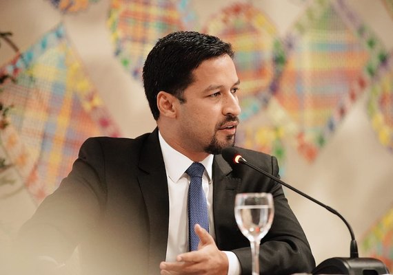 Rodrigo Cunha pode deixar o PSDB para ser o candidato de Lira pela UB