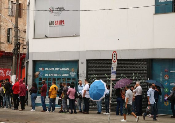 Desemprego chega a 8,4% entre novembro e janeiro e se mantém estável